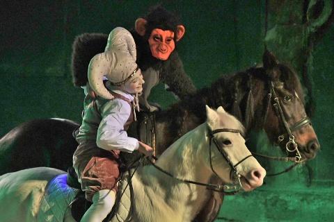 Le nouveau royaume - théâtre équestre de Bretagne - photo Alain epaillard