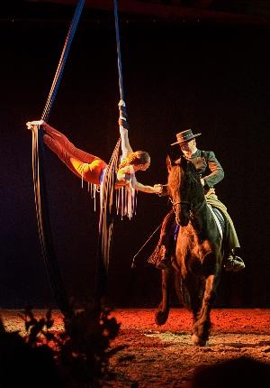 Cabaret Equestre Bodega Feria